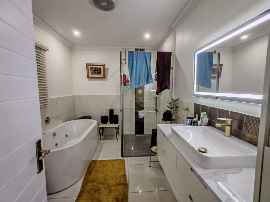 4 Bedroom Property for Sale in Vaalpark Free State